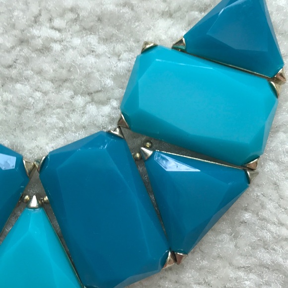 Beautiful blue encrusted necklace - Picture 3 of 3